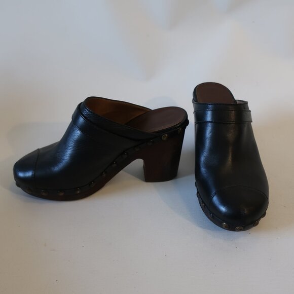 Womens Chanel Black Leather Wood Heel Studded Platform Mules Clogs 38.5 US/8 - Picture 1 of 16